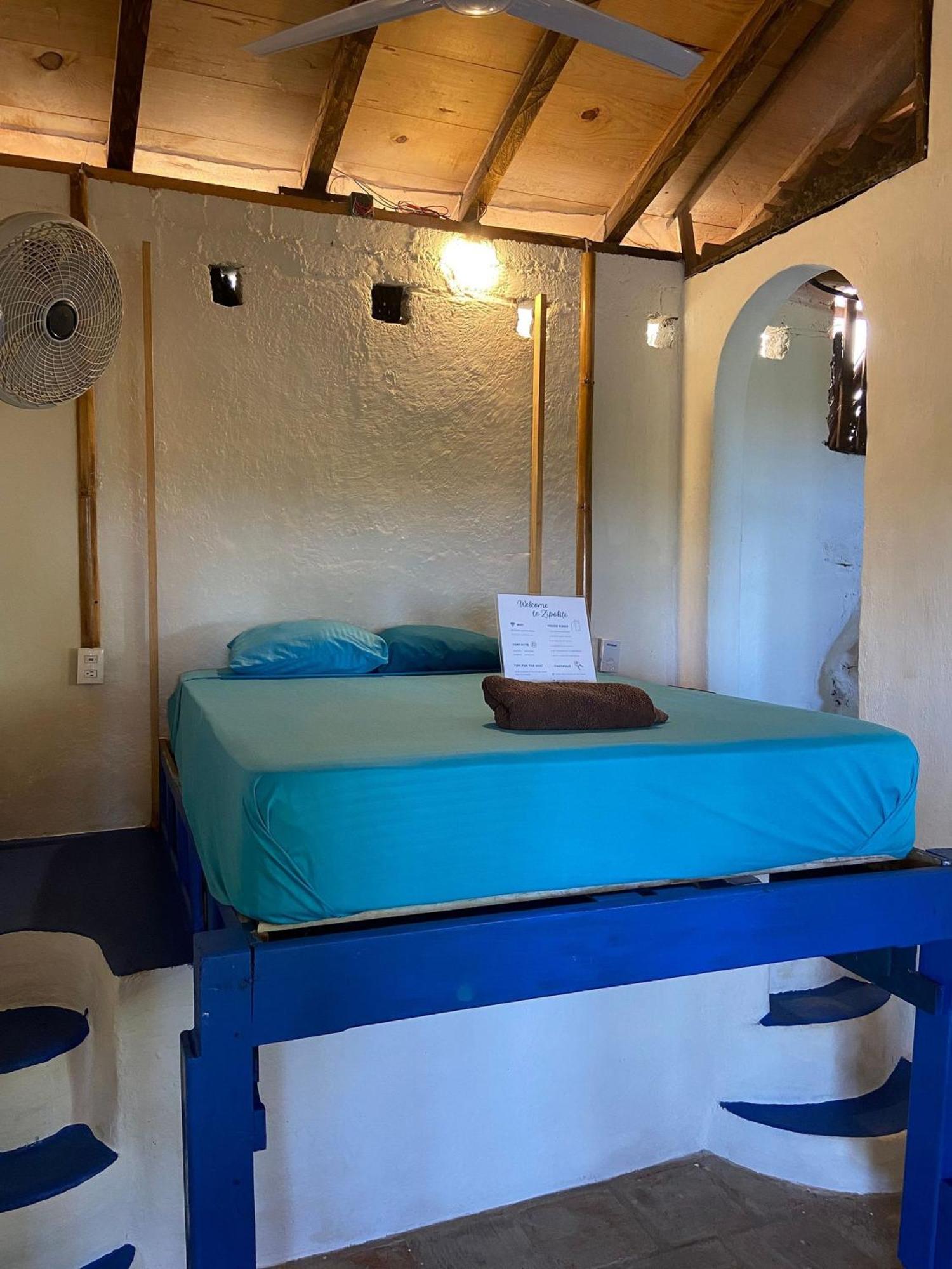Mixtli Ecohouse, Habitaciones Sol & Luna - Starlink Internet San Pedro Pochutla Esterno foto